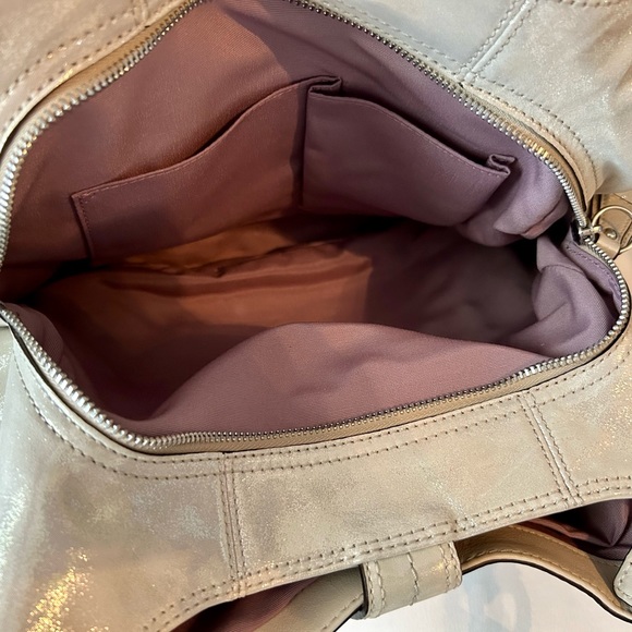 Coach pearlescent metallic handbag EXCELLENT! - Picture 6 of 13